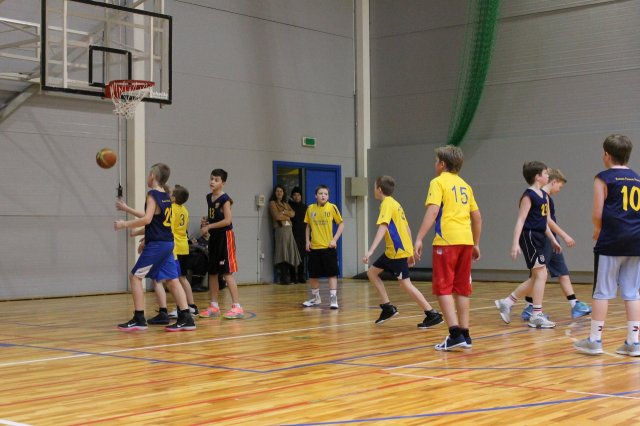 Basketbola sacensības D grupa zēni